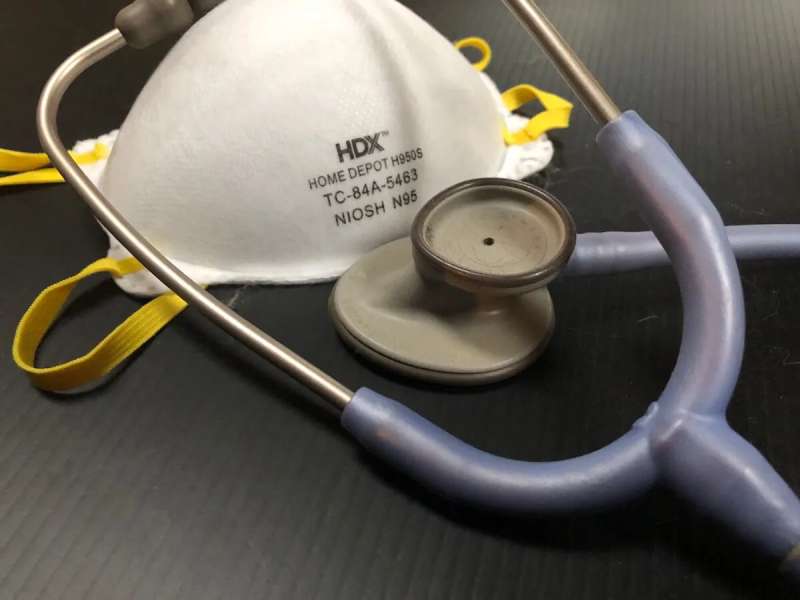 This Bill Would Give Paid Sick Leave and Hazard Pay to Healthcare Workers