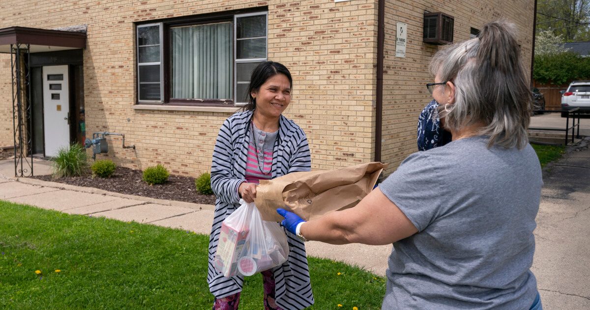 This 7-year-old's Virtual Lemonade Stand Raised Enough Money to Feed 600 Families for a Week