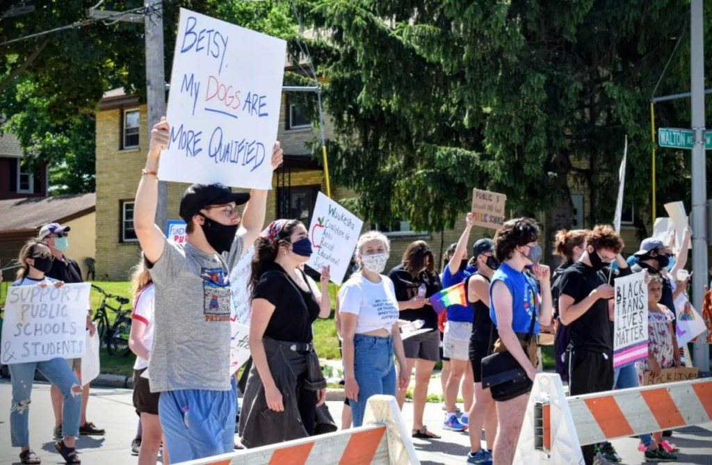Here’s How Pence and DeVos Were Greeted in Waukesha
