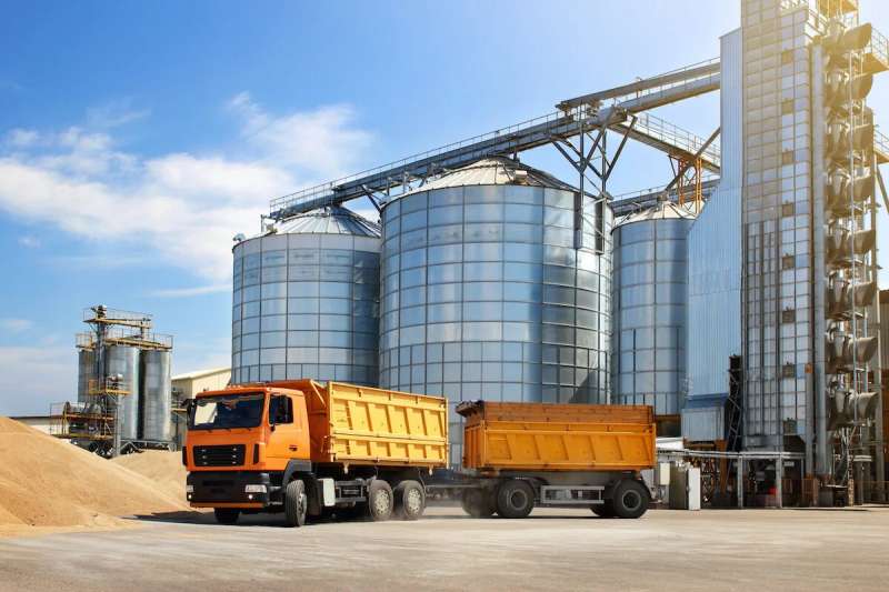 The potential collapse of a January trade deal with China could leave Wisconsin crops piled up.