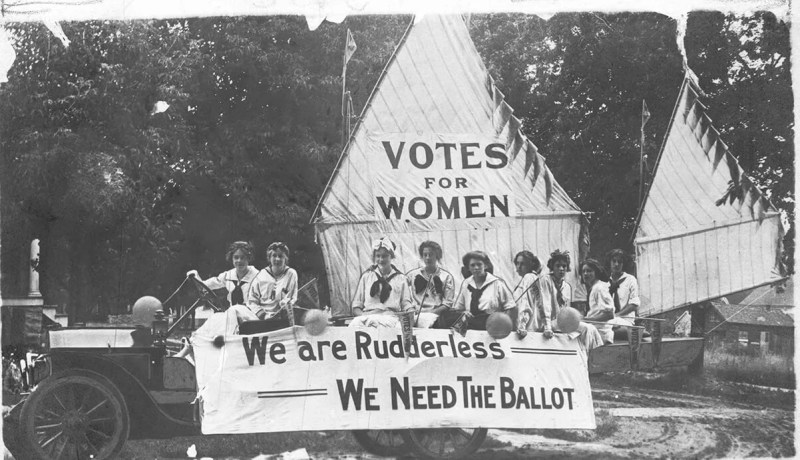 oshkosh women's suffrage parade float