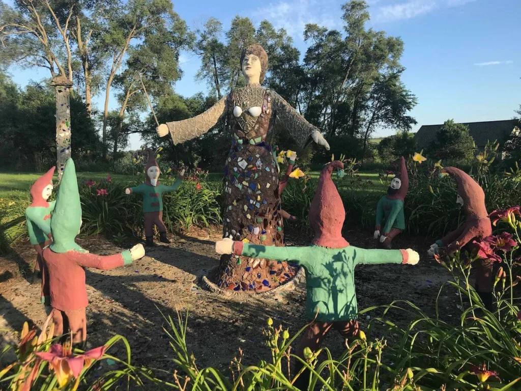 Art at Home? In Sign of the Times, an Eclectic Art Center in Hollandale Pivots to Virtual Classes.