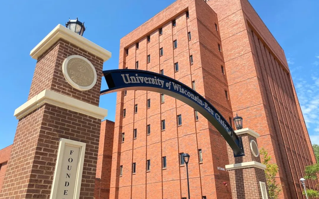 UW-Madison Stops In-Person Classes, New COVID-19 Dashboard Tracks Growing Surge on WI Campuses