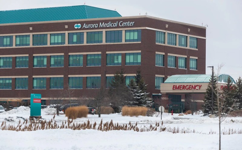 Aurora Medical Center in Grafton where a pharmacist is suspected of spoiling hundreds of doses of COVID-19 vaccine. (Photo via Mark Hoffman/Milwaukee Journal Sentinel for Associated Press)