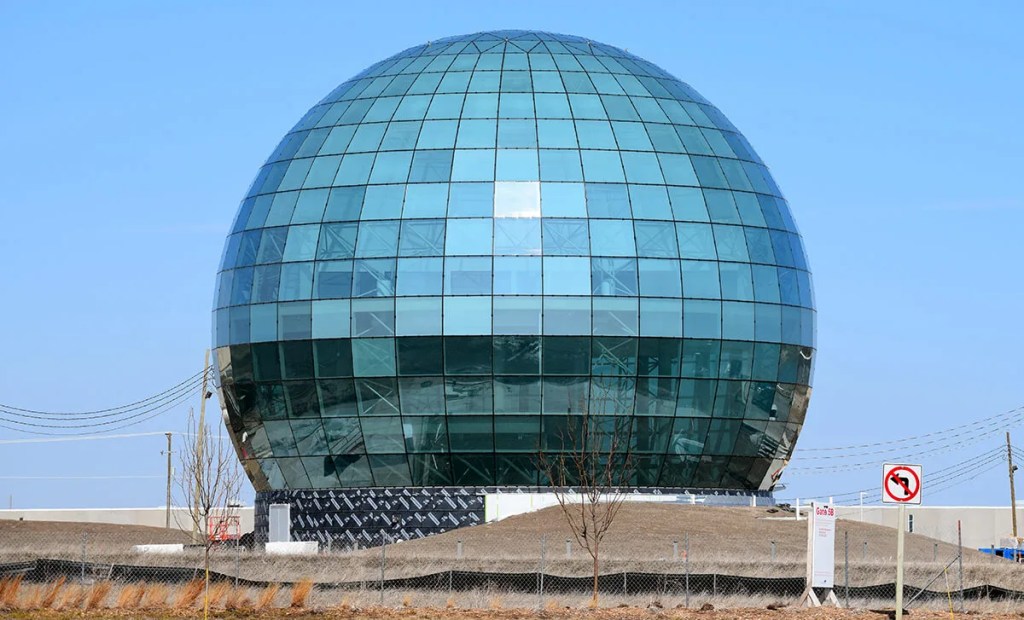 What Will Foxconn Make in Wisconsin After the New Contract? Mum’s the Word.
