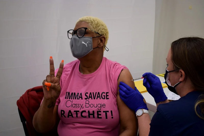 Lisa Turner of Kenosha gets a COVID vaccine