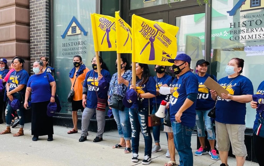 New Union Contract for Milwaukee Janitors Could Be a Model for the State’s Whole Service Industry