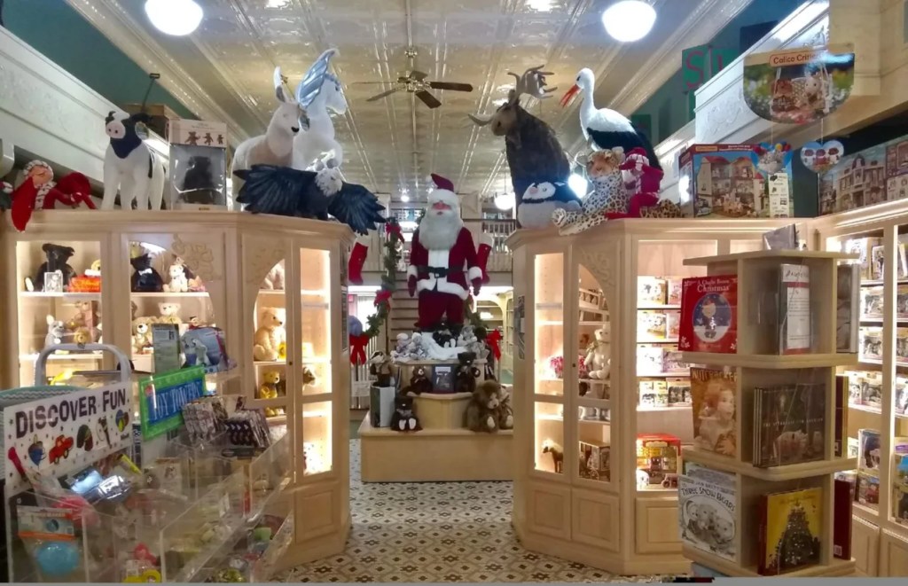 Last Minute Shopper? Pick Up The Rest of Your Christmas Gifts From These Wisconsin Businesses