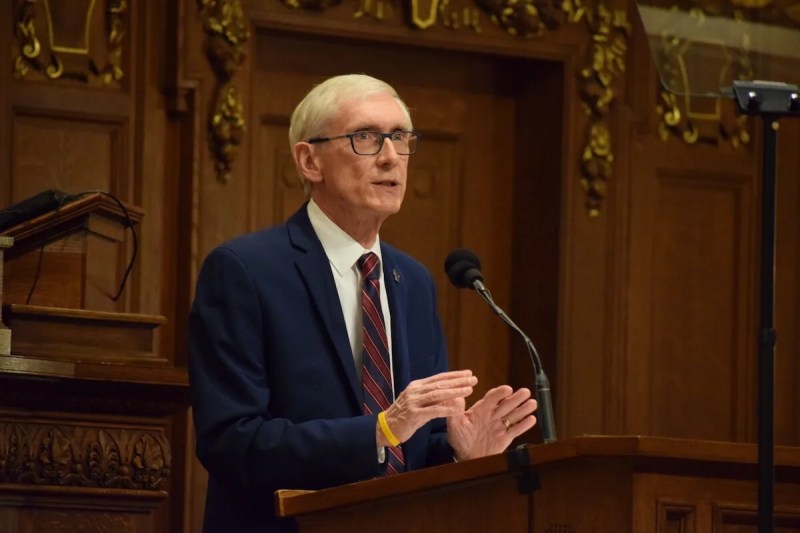 Gov. Tony Evers gives his State of the State address in the Assembly chamber of the Wisconsin state Capitol on Feb. 15, 2022. (Photo by Jonathon Sadowski)