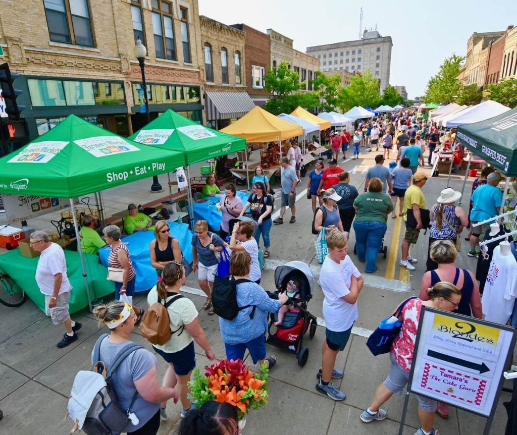 It’s Harvest Time: Check Out 7 of Wisconsin’s Favorite Farmers Markets