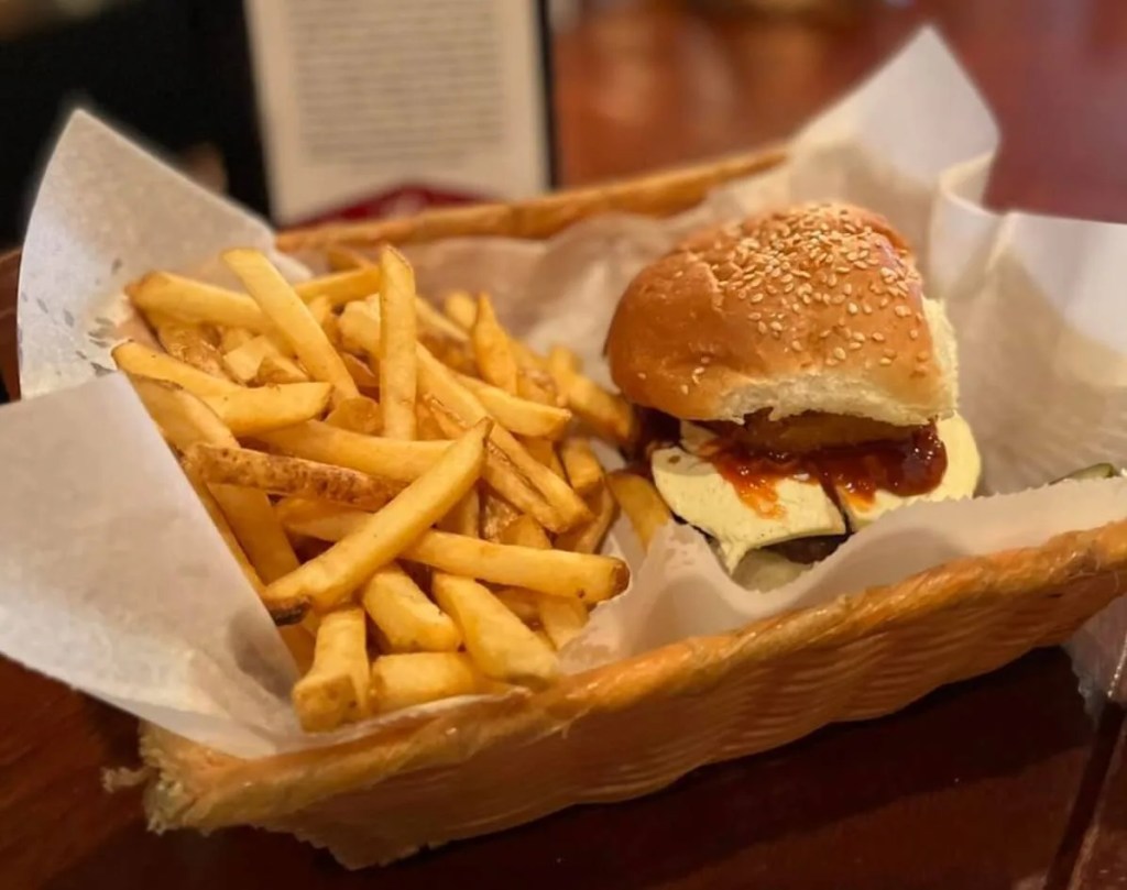A Guide to the 6 Best Under-the-Radar Burger Spots in Wisconsin