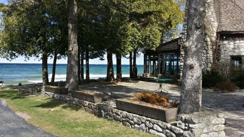waterfront restaurant in WisconsinDonny's Glidden Lodge