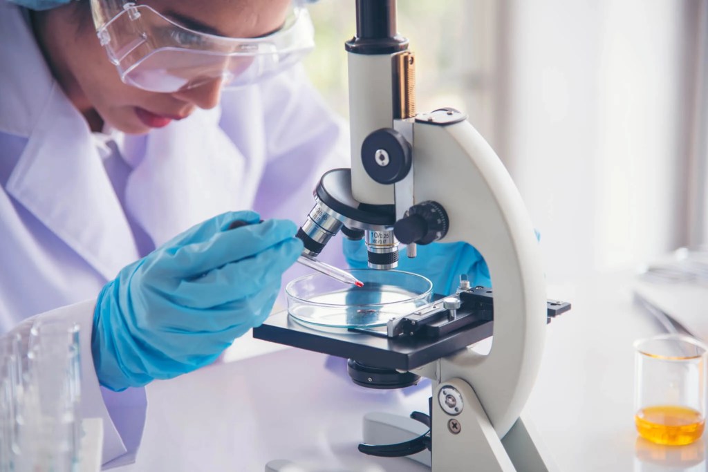 UW Researchers Developing New Way to Detect Ovarian Cancer Early 