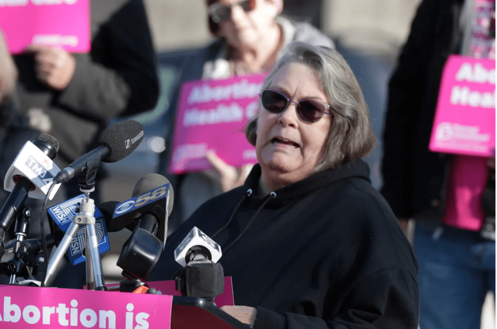 Wisconsin woman shares her painful miscarriage message