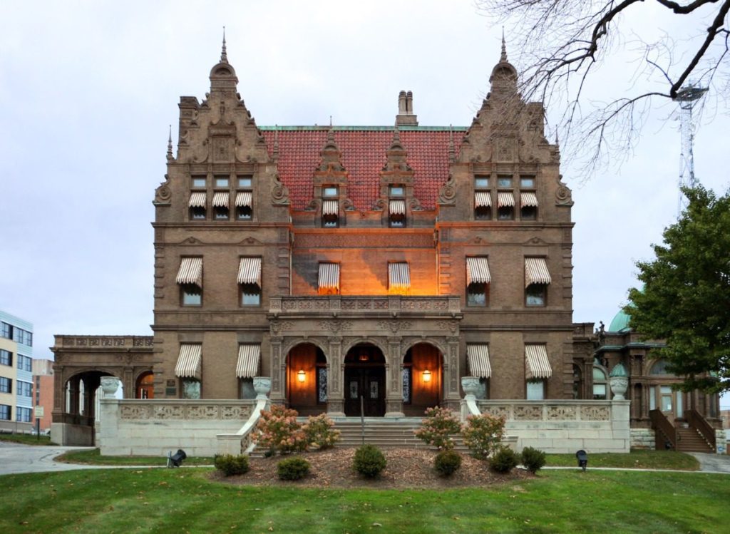The five most haunted places in Milwaukee
