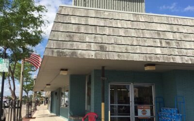 15 Foods to Buy (and 10 to Avoid) at the Dollar Store