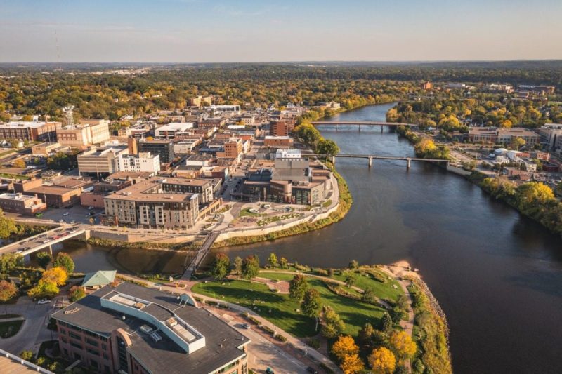 Pablo Center at the Confluence is the city’s largest entertainment and arts center.
