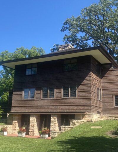 frank lloyd wright designed the Tan-y-Deri House, a creative writing retreat