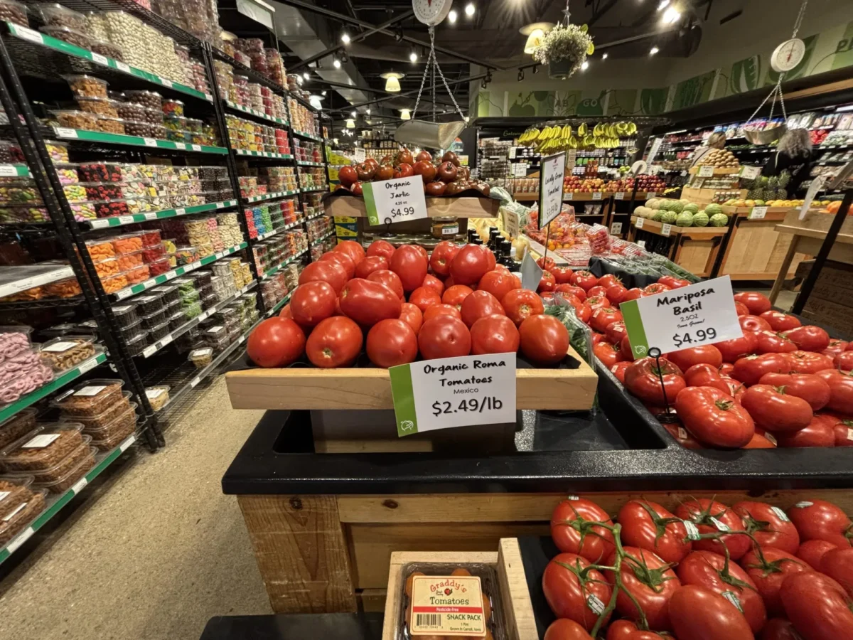 health officials stress the importance of fresh fruits and vegetables in people's diets 