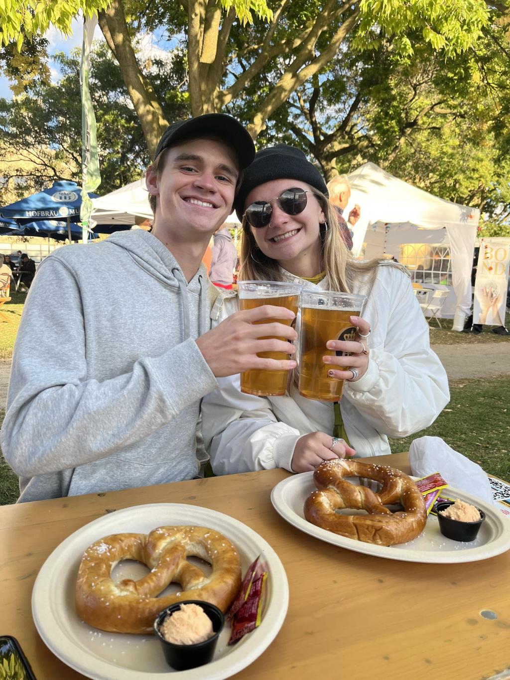 🍁 Wisconsin’s fall guide: beer, brats, festivals, and frights