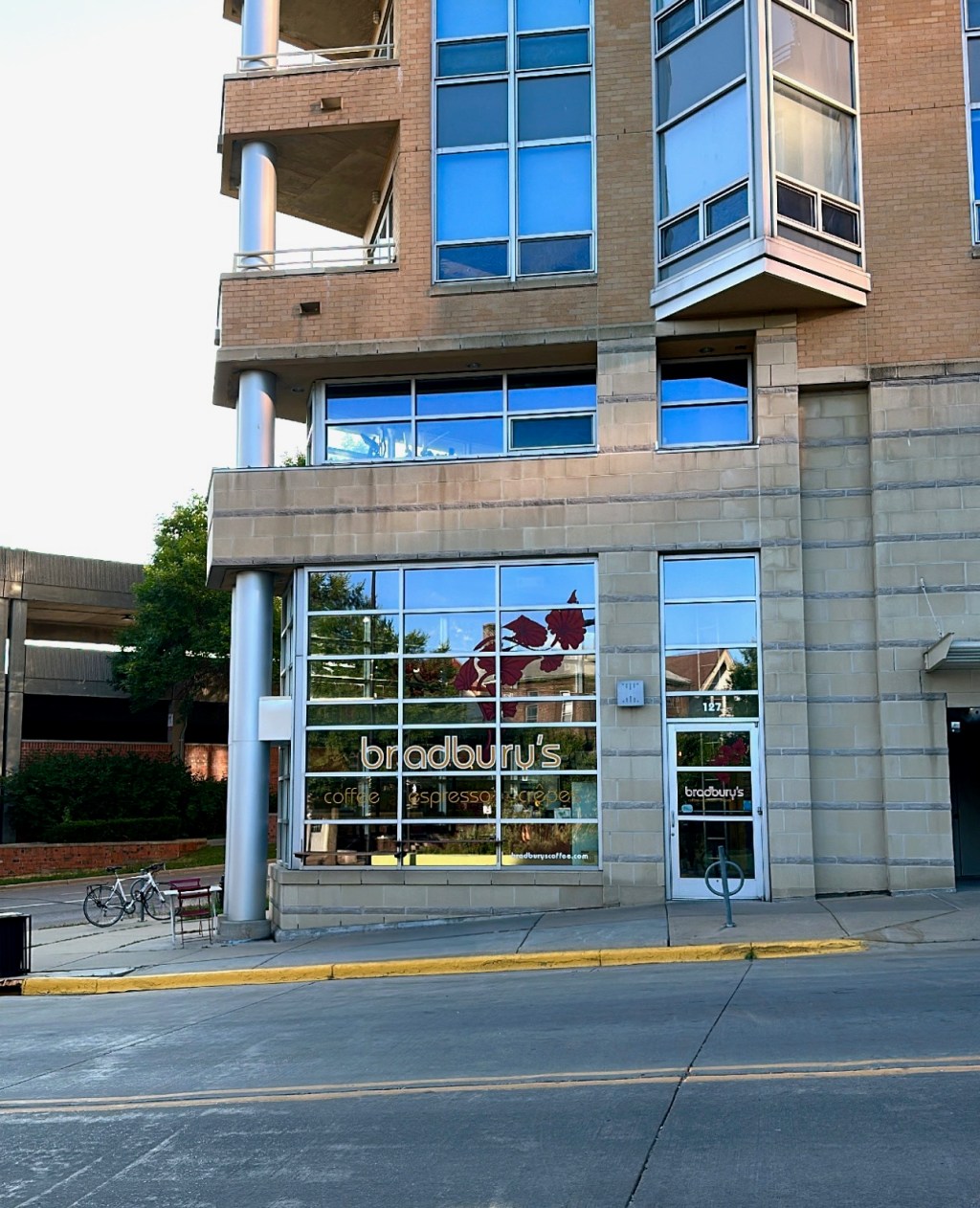 Millions of birds are flying over Wisconsin tonight 🐦