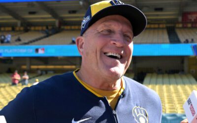 Brewers’ Pat Murphy makes history by winning second NL manager of the year award