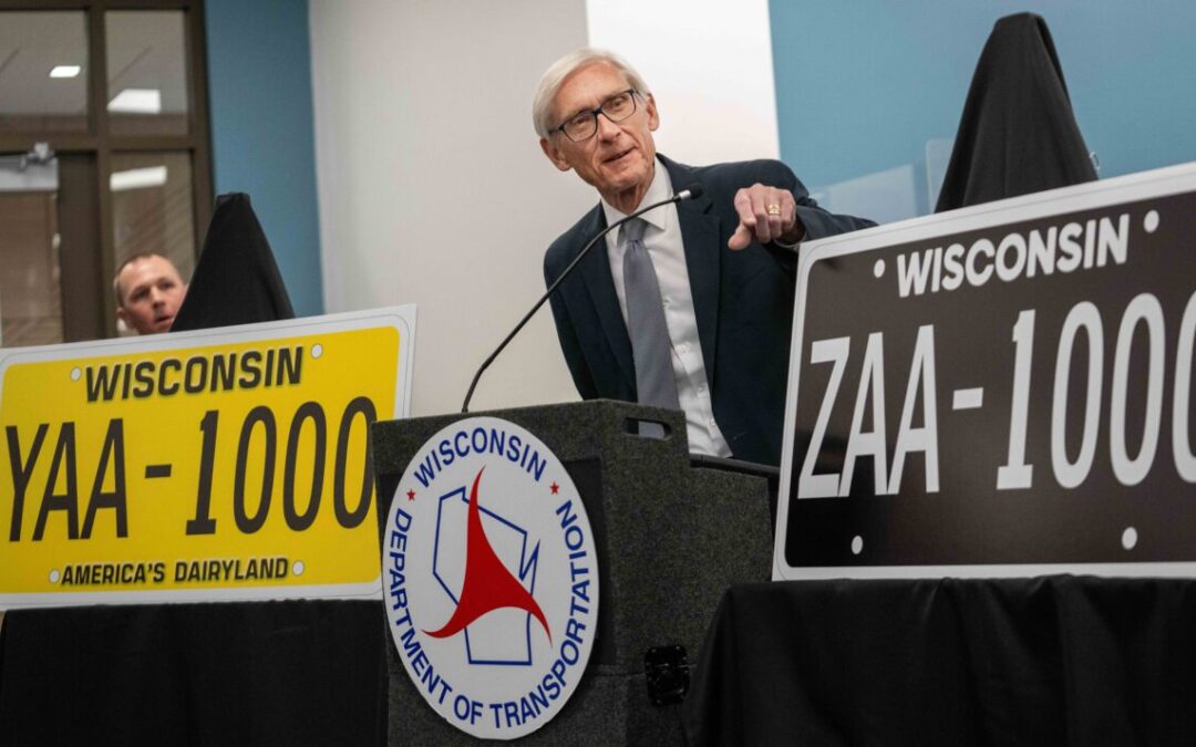 Wisconsin unveils blackout, retro yellow license plates