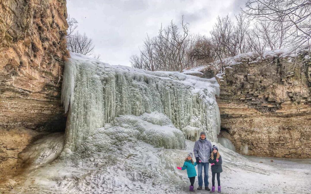 Want to see frozen waterfalls in Wisconsin? Try these 8 gorgeous winter hikes