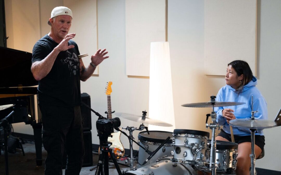 Red Hot Chili Peppers’ Chad Smith starts music program in Milwaukee