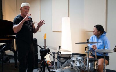 Red Hot Chili Peppers’ Chad Smith starts music program in Milwaukee