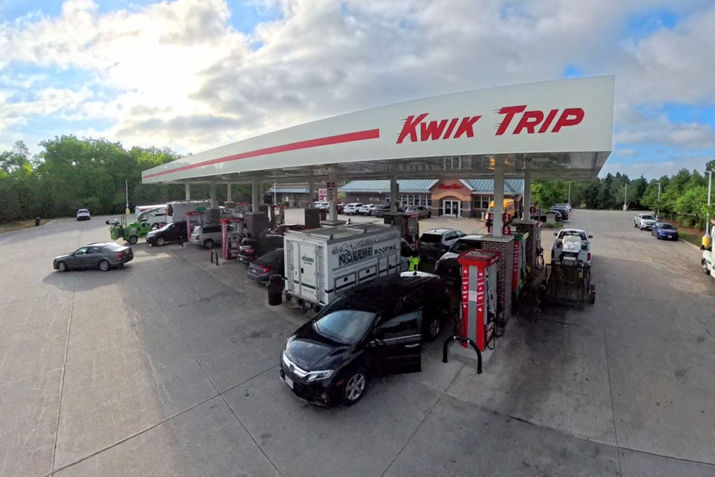 Gas prices spike in Wisconsin after Iran ceasefire collapses