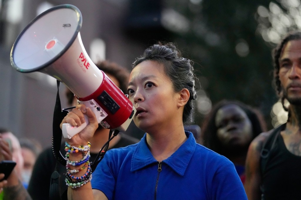 Wisconsin governor candidates react after Madison officer fatally shoots man with knife