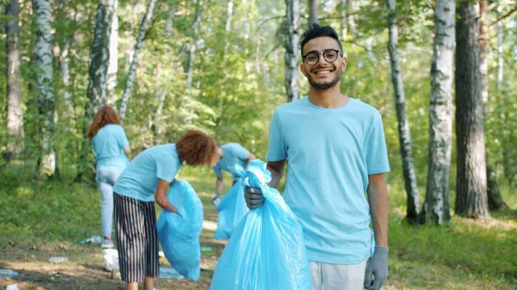 Microvolunteering in Wisconsin: What it is & how to do it