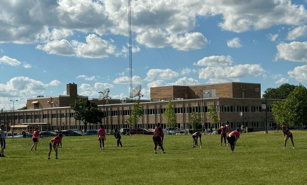 WI high schoolers start girls flag football teams with help of Packers grant